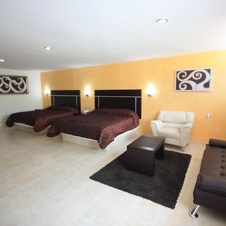 Hotel 5 Inn Silao Bagian luar foto
