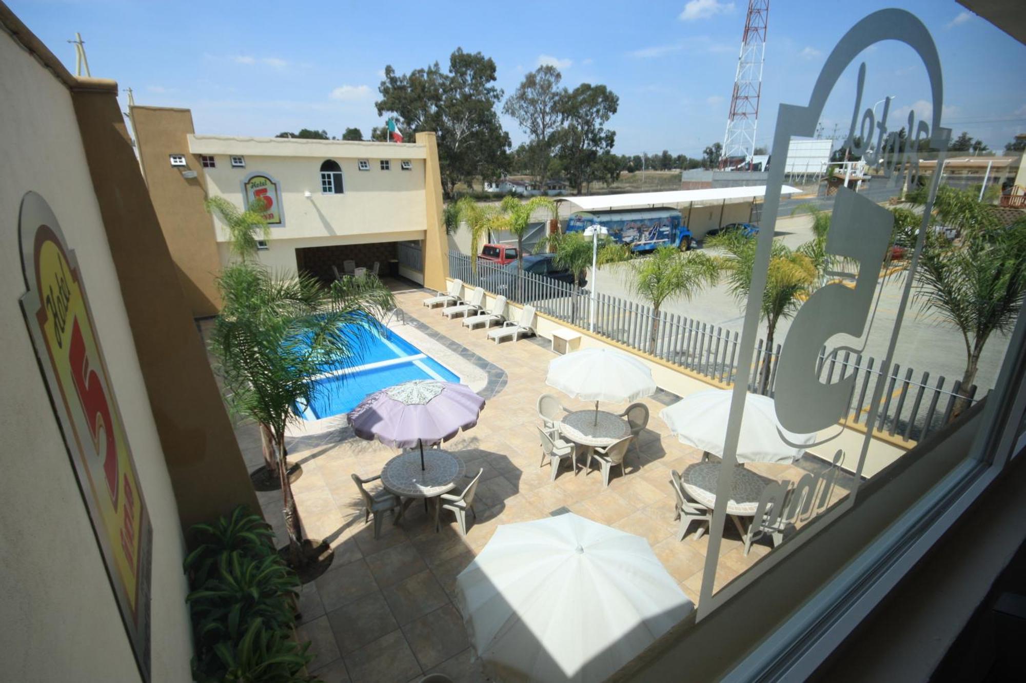 Hotel 5 Inn Silao Bagian luar foto