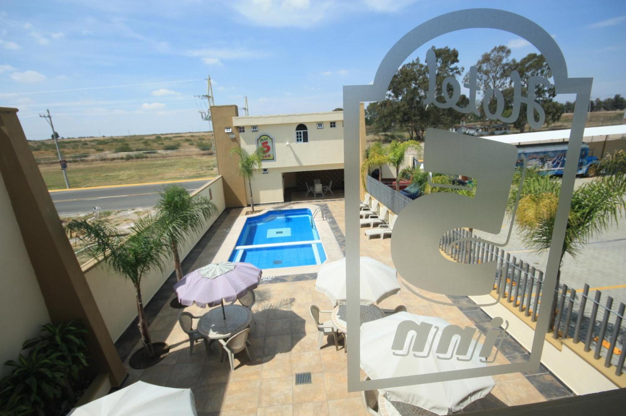 Hotel 5 Inn Silao Bagian luar foto