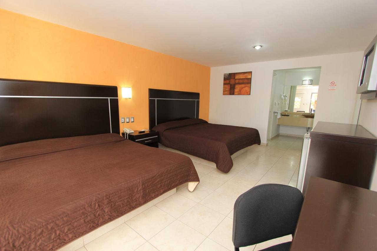 Hotel 5 Inn Silao Bagian luar foto