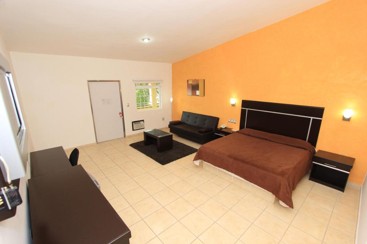 Hotel 5 Inn Silao Bagian luar foto