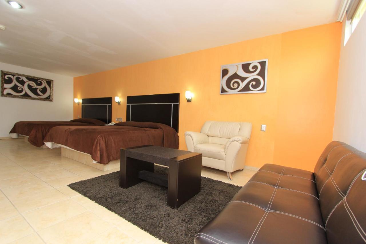Hotel 5 Inn Silao Bagian luar foto