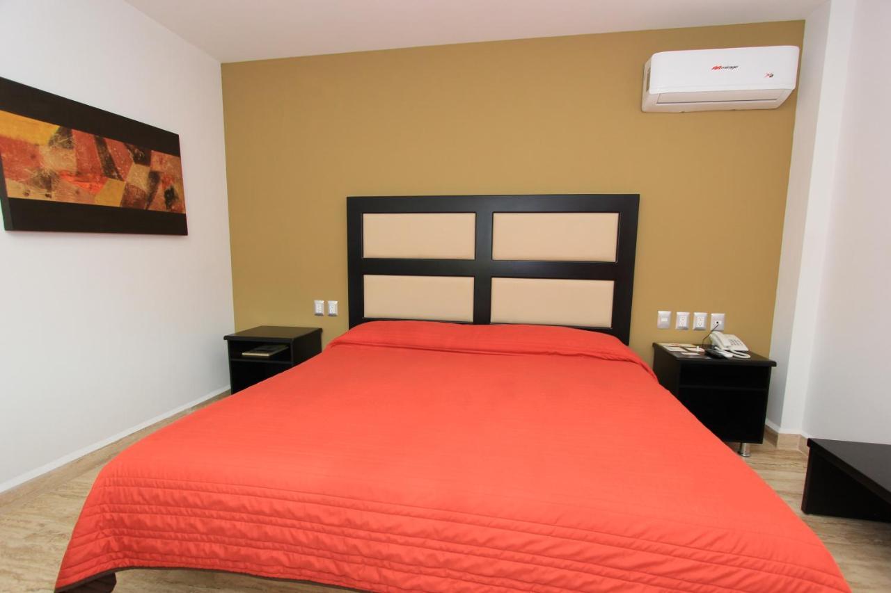 Hotel 5 Inn Silao Bagian luar foto