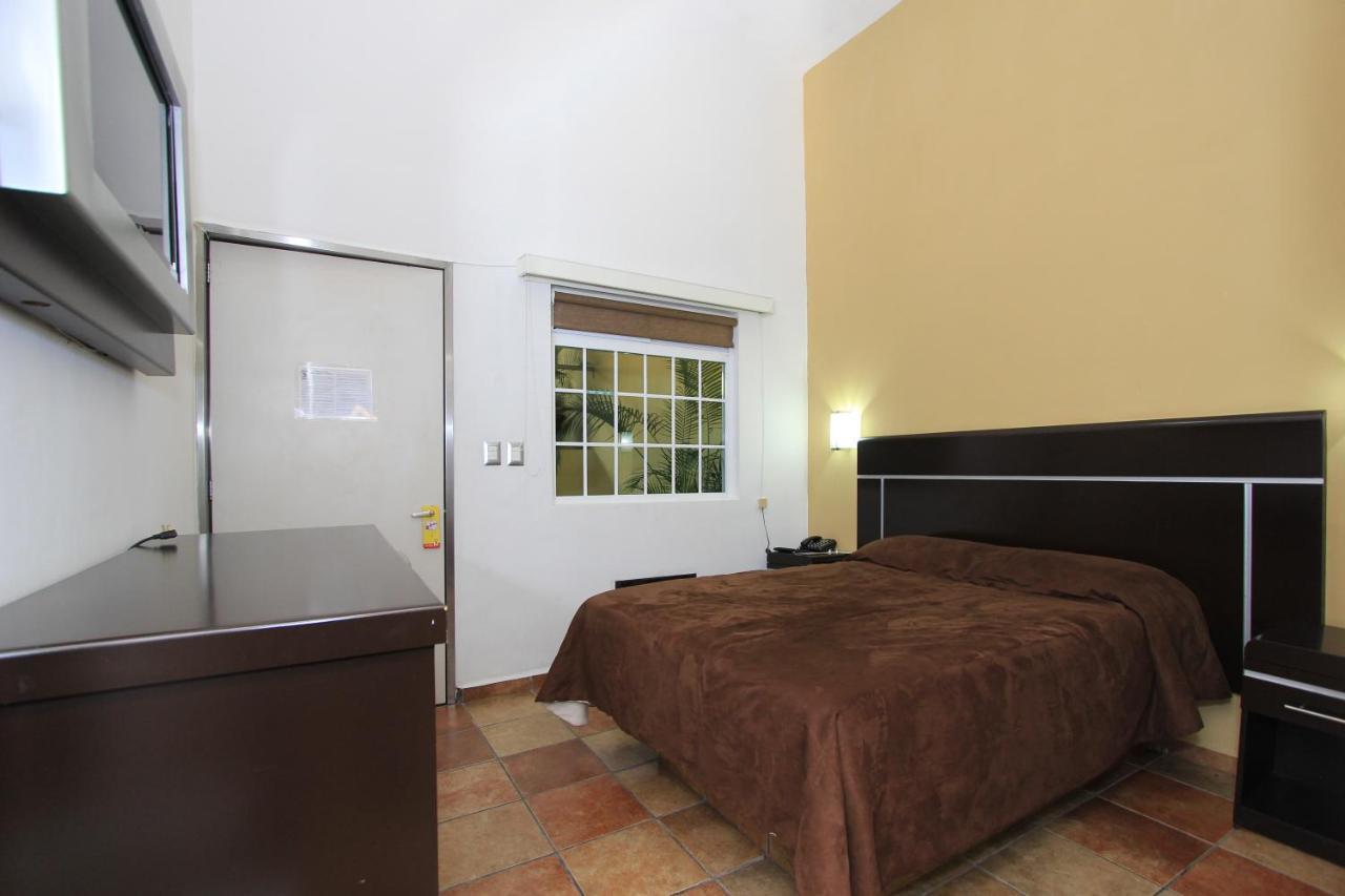 Hotel 5 Inn Silao Bagian luar foto