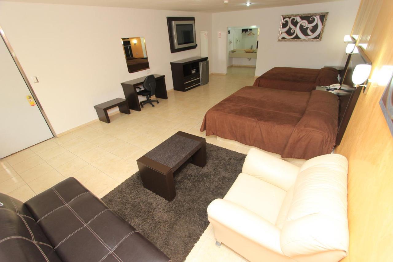 Hotel 5 Inn Silao Bagian luar foto