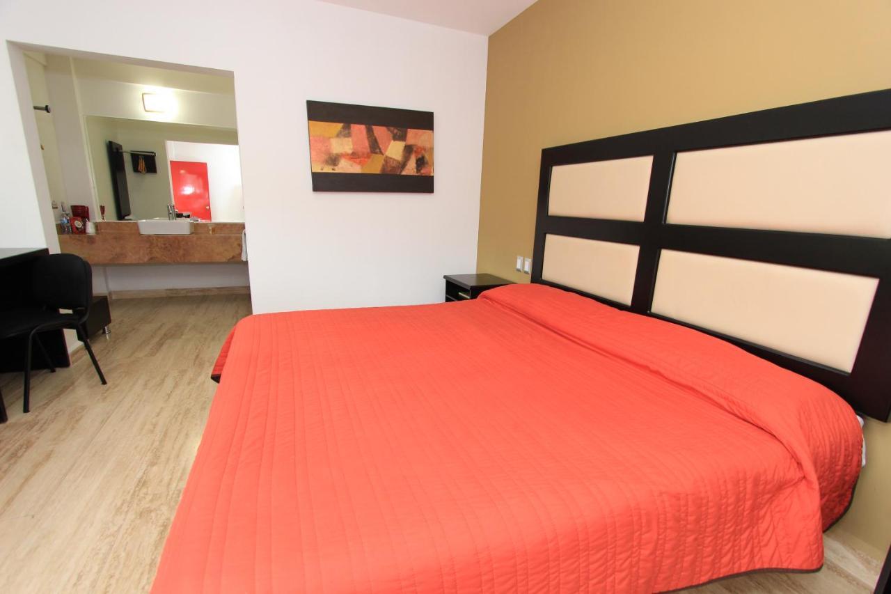 Hotel 5 Inn Silao Bagian luar foto