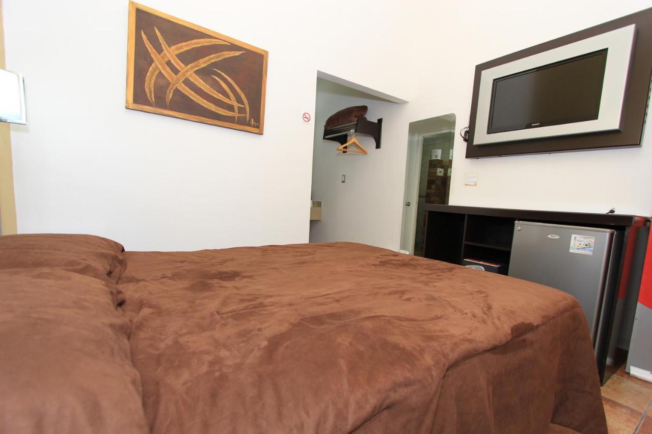 Hotel 5 Inn Silao Bagian luar foto