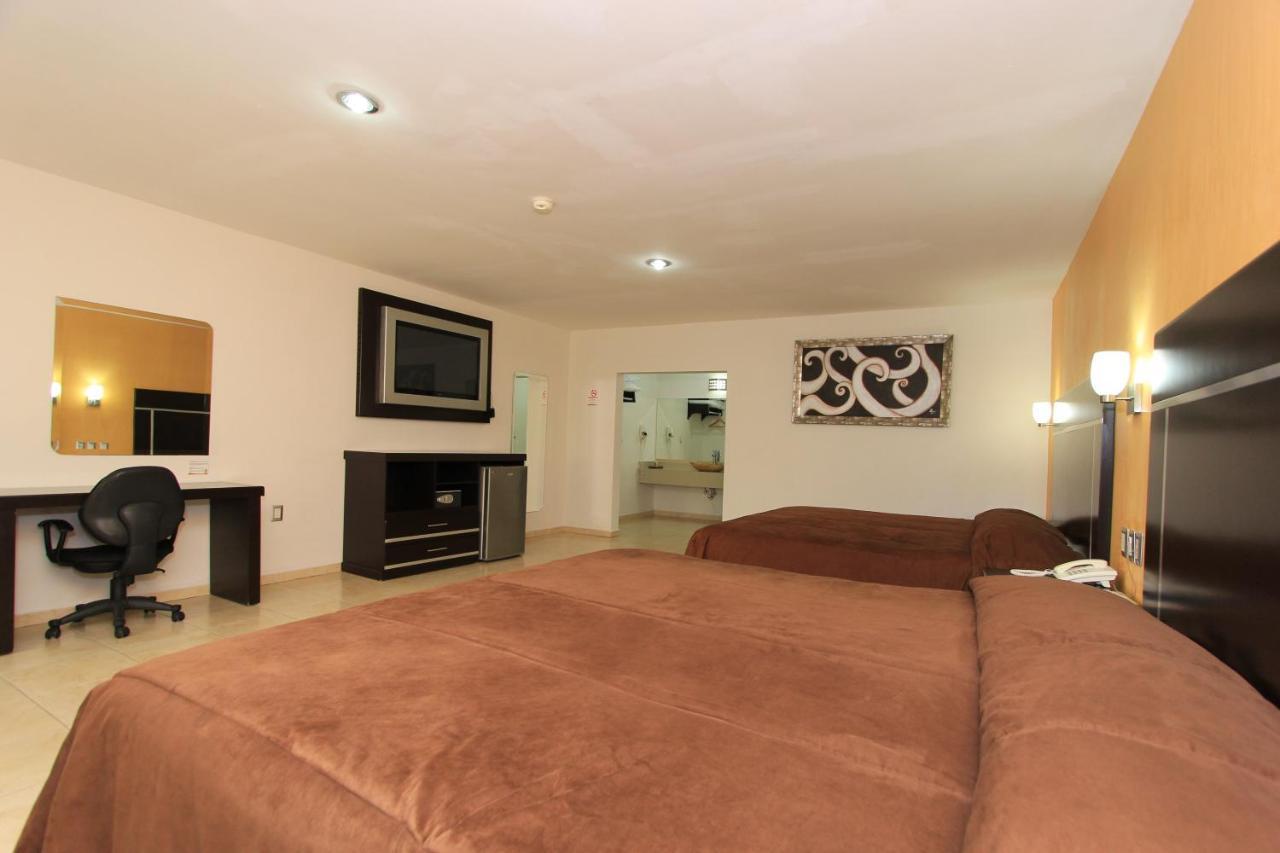 Hotel 5 Inn Silao Bagian luar foto